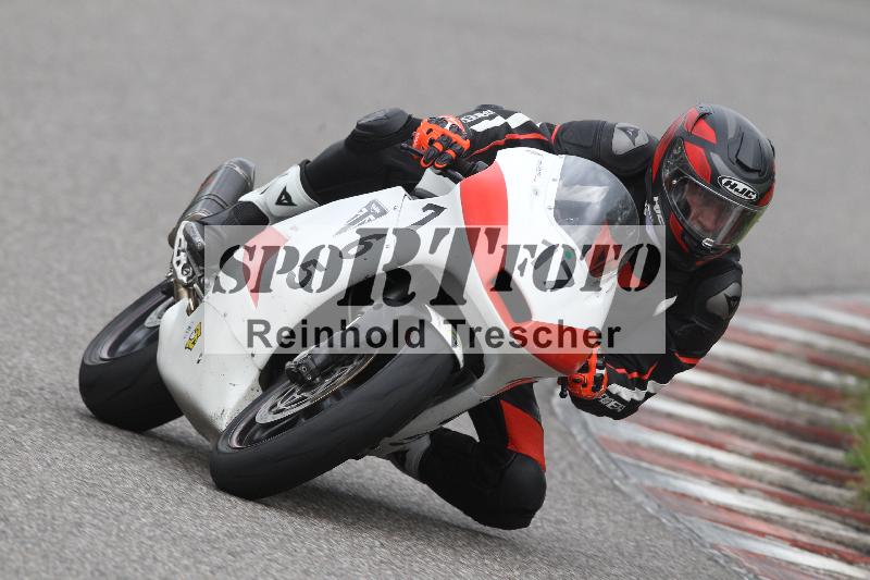 /Archiv-2025/10 23.04.2025 Cornu Master School ADR/rot-rouge/17